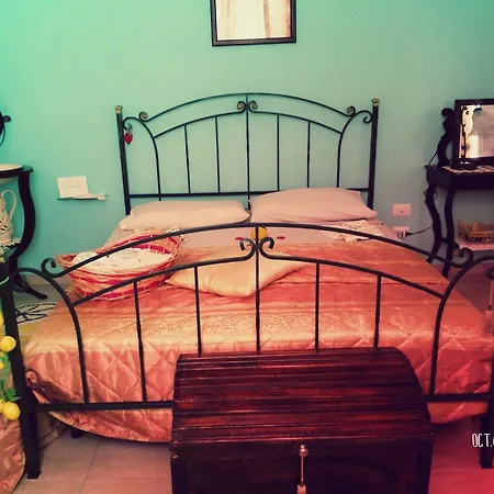 Esmeralda Bed and Breakfast *