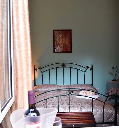 Esmeralda Bed & Breakfast
